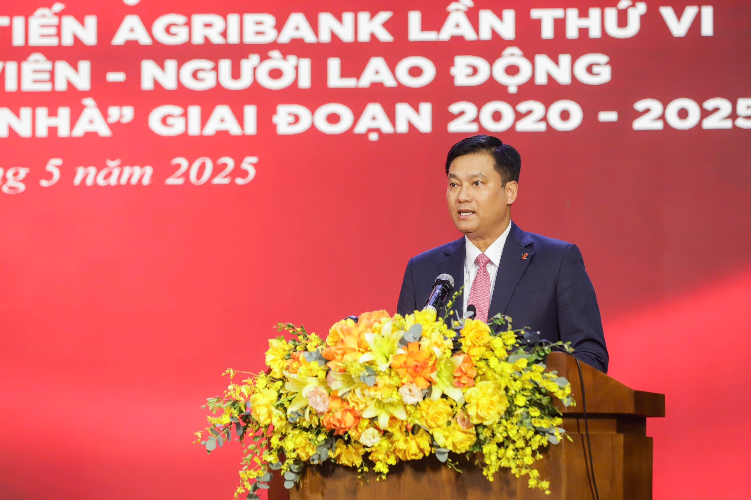 Hưởng ứng phong trào thi đua tạo động lực phấn đấu và phát triển