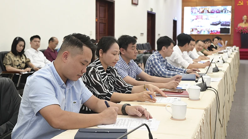Lào Cai triển khai Kế hoạch lấy ý kiến về dự thảo Nghị quyết sửa đổi, bổ sung một số điều của Hiến pháp năm 2013 ảnh 3