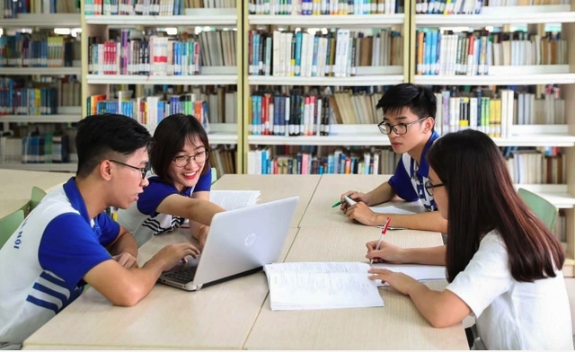 ĐH Quốc gia Hà Nội rút ngắn thời gian đào tạo cử nhân xuống còn 2,5 - 3 năm - Ảnh 1.