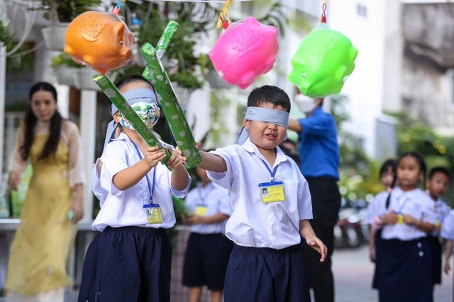 Tuyển sinh đầu cấp Phú Nhuận: Trường nào dạy tiếng Anh tăng cường, tích hợp, chỉ tiêu? - Ảnh 2.