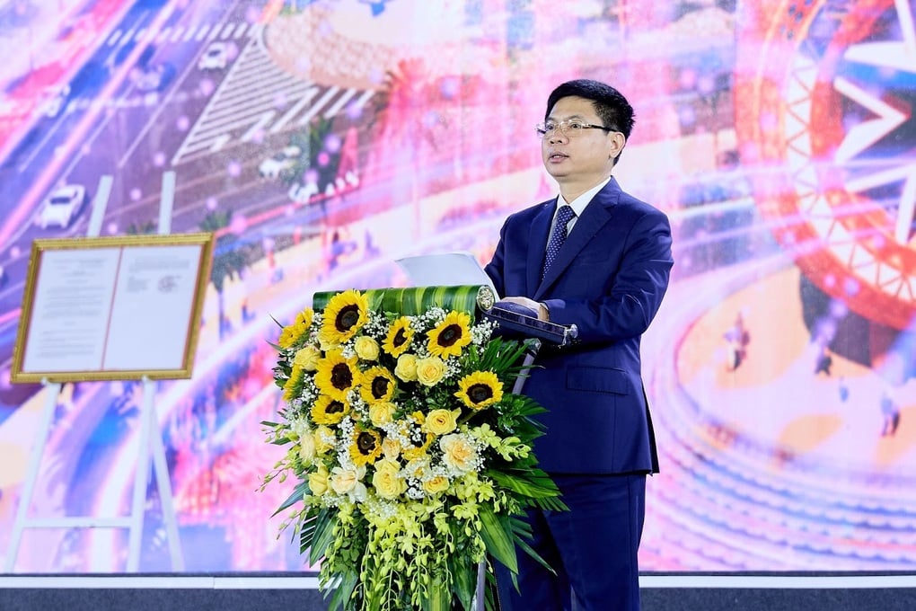 Hàng nghìn người dự chương trình nghệ thuật Rực rỡ Hà Nam - 1