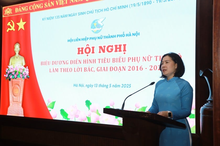 Chủ tịch Hội Liên hiệp Phụ nữ Hà Nội Lê Kim Anh phát biểu tại hội nghị.