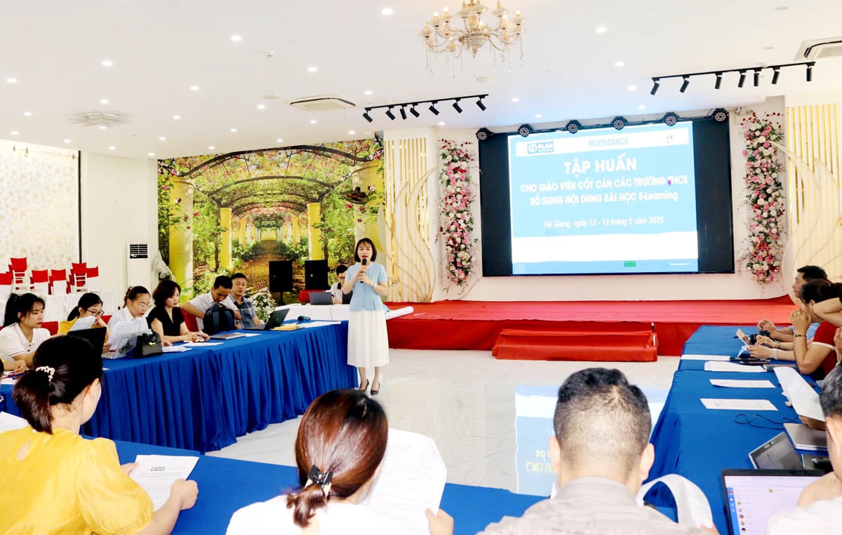 Toàn cảnh buổi tập huấn.