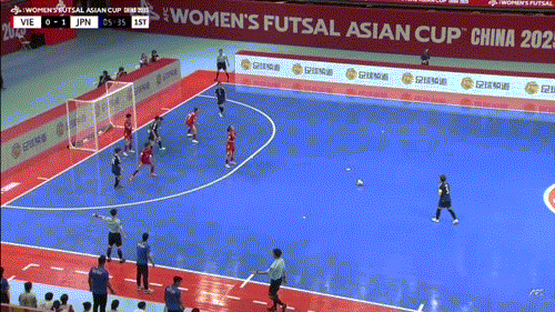 Live Futsal Vietnam women vs Japan women 0-2(H2): Vietnam tries to attack photo 9