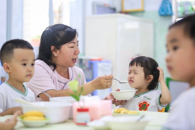 Dự kiến tăng phụ cấp giáo viên mầm non đến 80%- Ảnh 1.