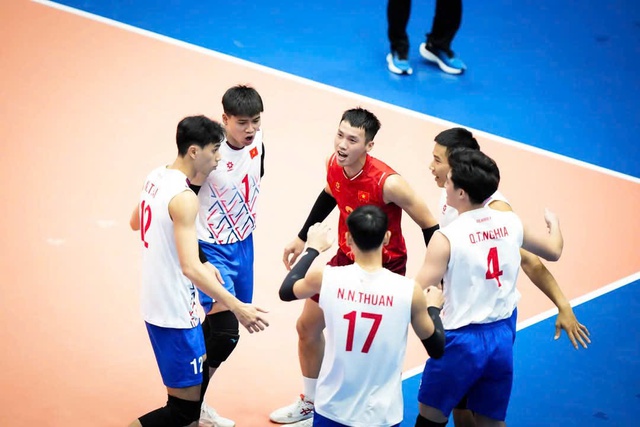 Dàn tay đập cao trên 2 m nhấn chìm đội tuyển nam bóng chuyền Việt Nam - Ảnh 2.