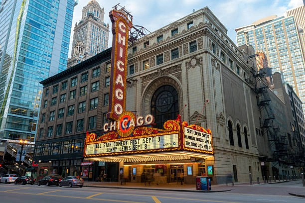 trai-nghiem-nghe-thuat-tai-nha-hat-chicago.webp