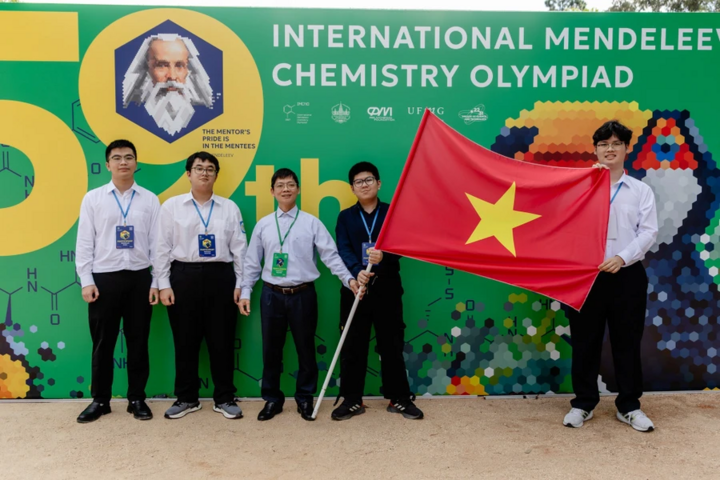 Đội tuyển Việt Nam tham dự Olympic Hóa học quốc tế Mendeleev năm 2025.