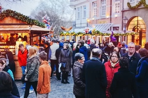 Many-Christmas-areas-in-Germany-convert-to-whole-package-sale-when-entering-the-door.webp