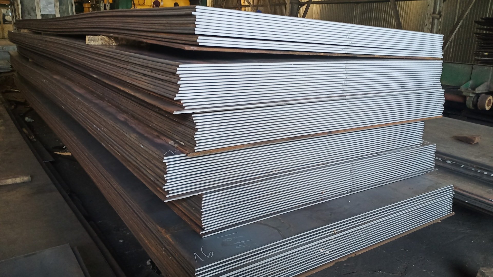 Giá thép hôm nay 13/5/2025: Tăng nhẹ trên thị trường quốc tế