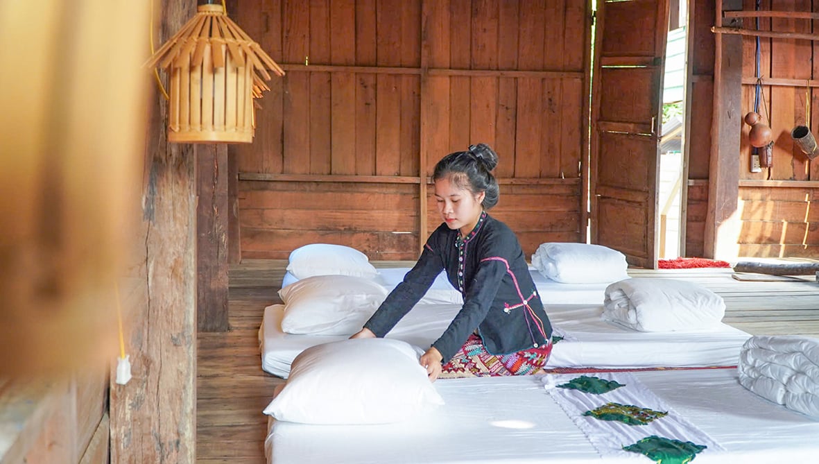 ផ្តោតលើការអភិវឌ្ឍន៍ពាណិជ្ជកម្ម និងសេវាកម្មនៅ Huong Hoa