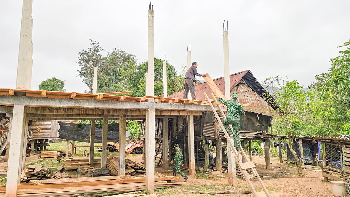 ស្រុក Huong Hoa ដើរតាមពូហូជាមួយនឹងសកម្មភាពជាក់ស្តែង និងជាក់ស្តែង។