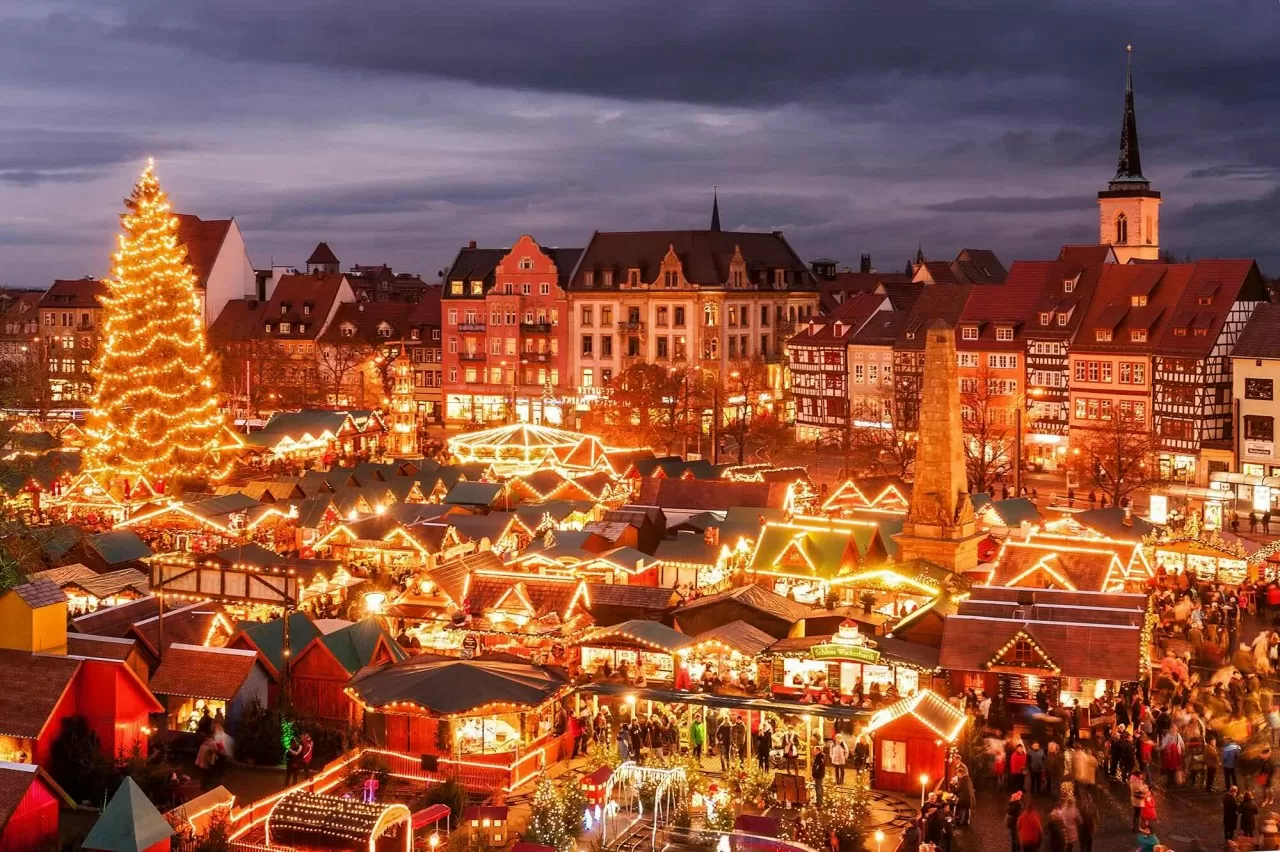 Germany is one of the countries with the most spectacular Christmas markets in Europe.webp