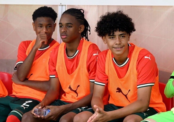 Ronaldo Jr ra mat anh 1