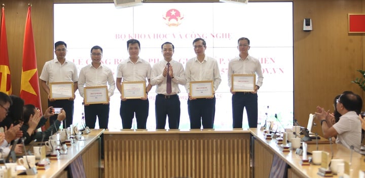 Bộ KH&CN công bố 32 sản phẩm, giải pháp, sáng kiến KHCN, ĐMST và CĐS tiêu biểu  - Ảnh 3.