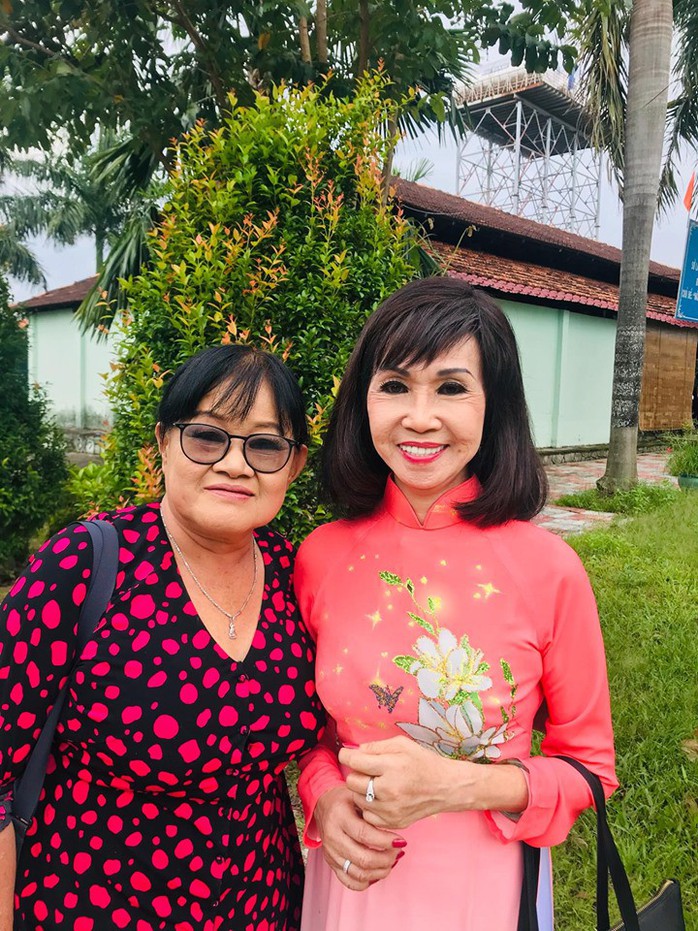 Ca sĩ Trang Mỹ Dung: Hát để xoa dịu nỗi đau của người bất hạnh - Ảnh 5.