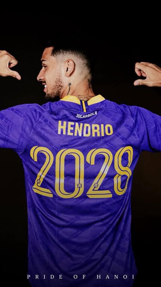 Tiền vệ "lò" Barcelona gia nhập CLB Hà Nội - Ảnh 2.