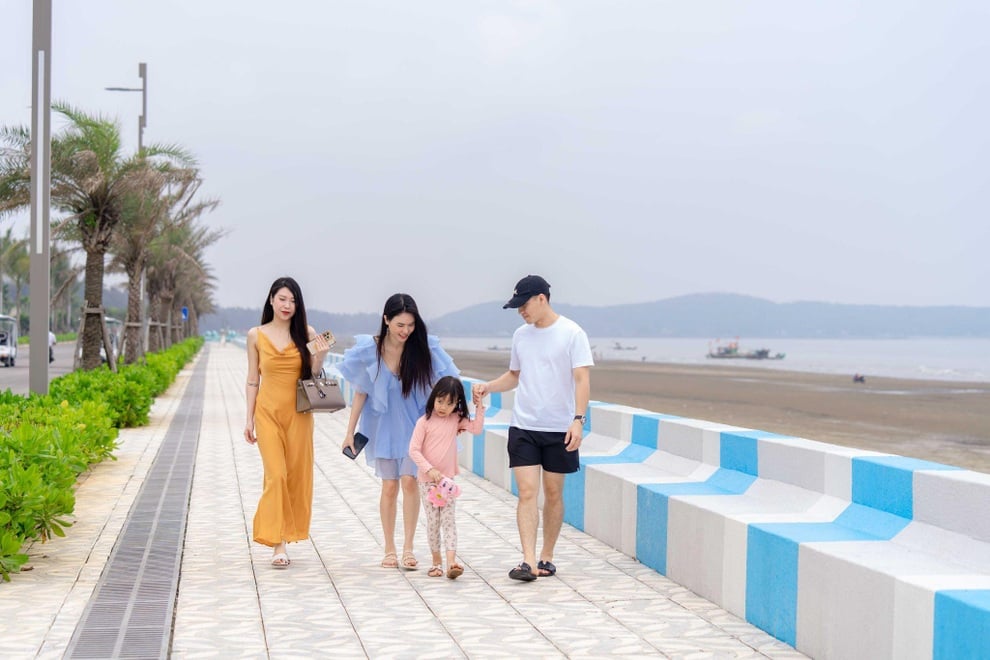 Vlasta - Sầm Sơn đón hàng chục nghìn du khách trong dịp nghỉ lễ 30/4-1/5 - 6