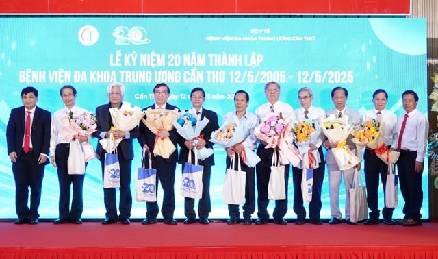 Bệnh viện đa khoa Trung ương Cần Thơ: Thực hiện 10 ca ghép thận, hướng tới ghép gan - Ảnh 2.