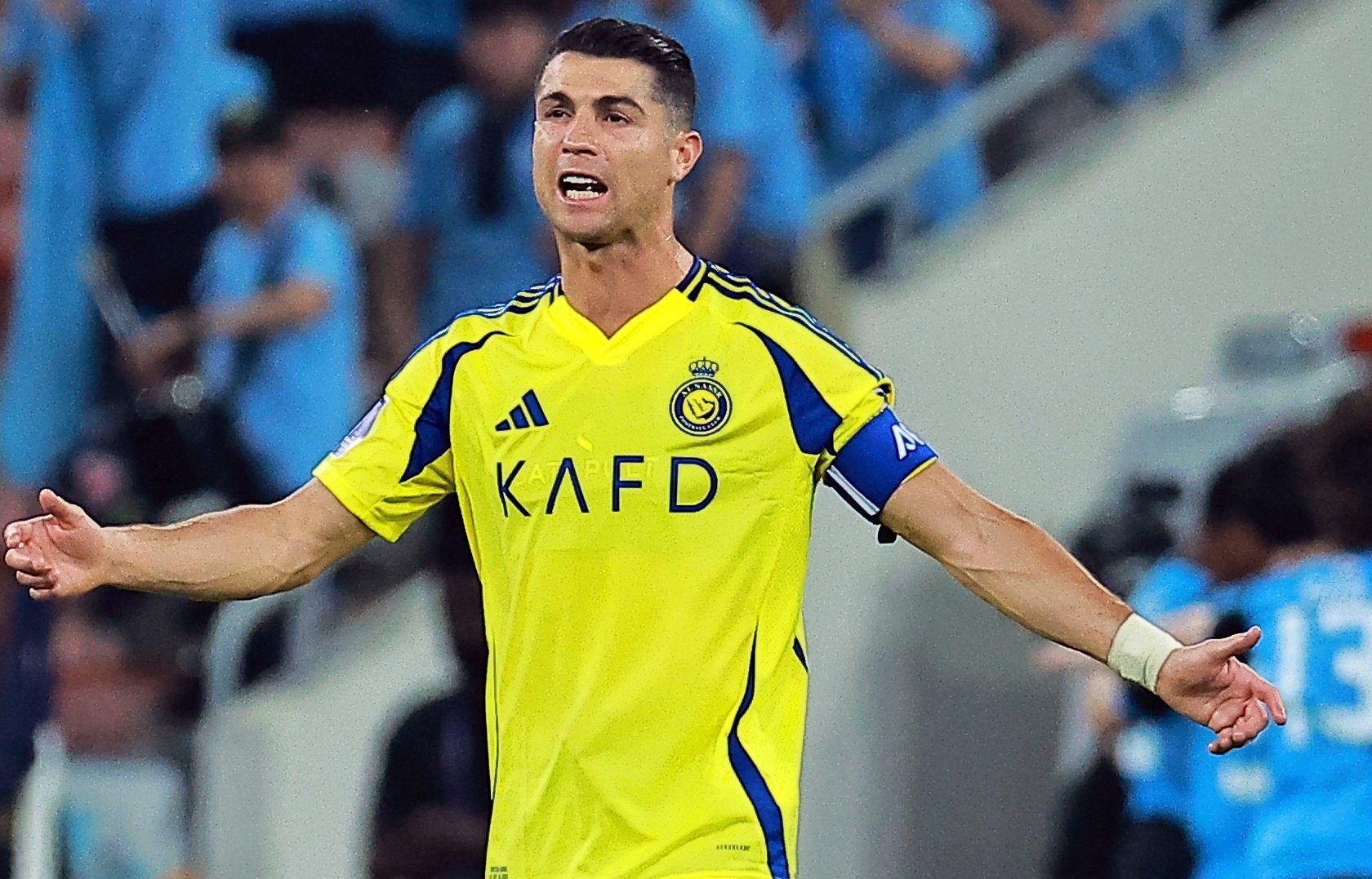 Ronaldo bi gach ten anh 1