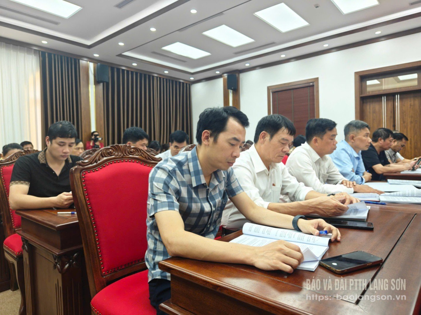 Các đại biểu tham dự hội nghị