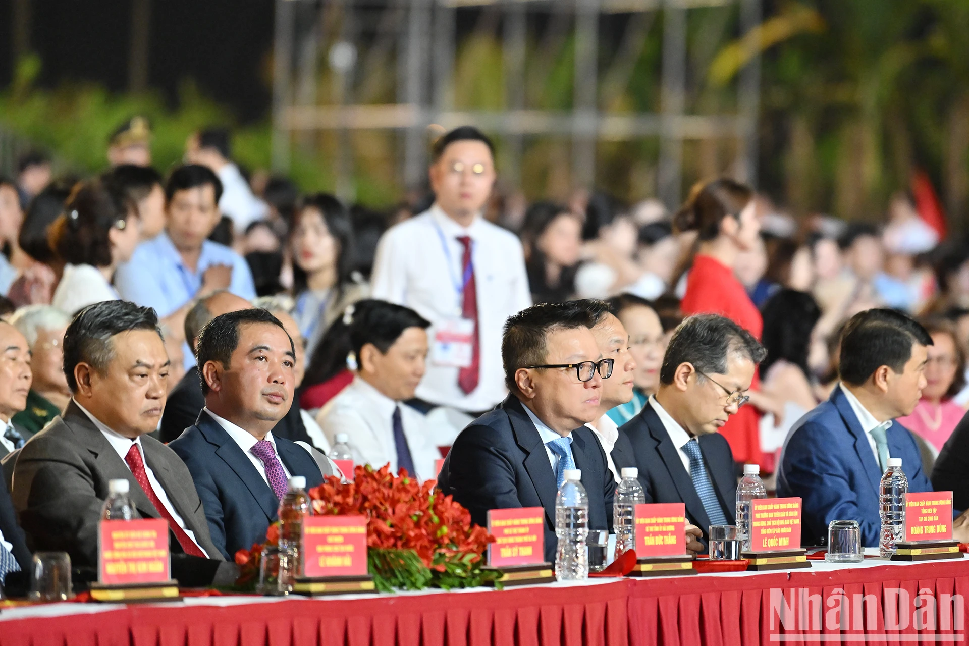 [Ảnh] Chủ tịch nước Lương Cường trao Danh hiệu “Thành phố Anh hùng” tặng thành phố Hải Phòng ảnh 3