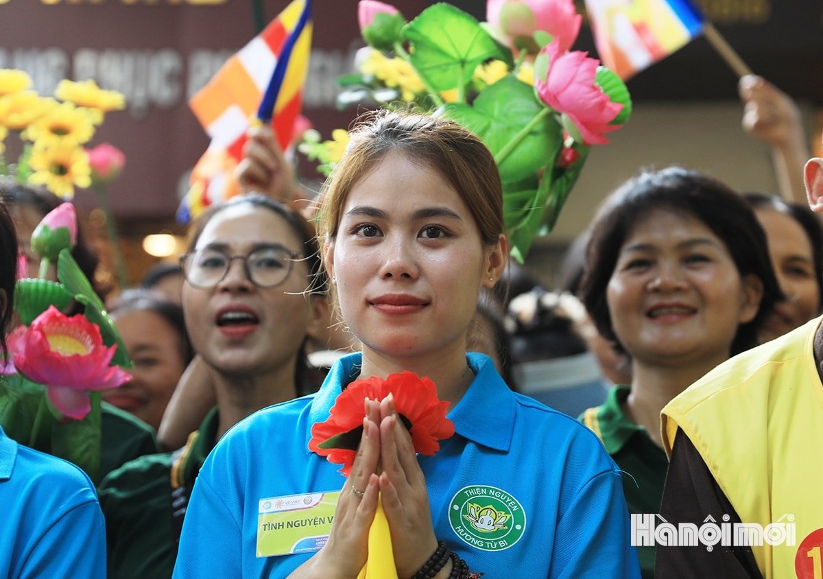 W_nguoi-dan-cung-don-xa-loi-phat-7.1.jpg
