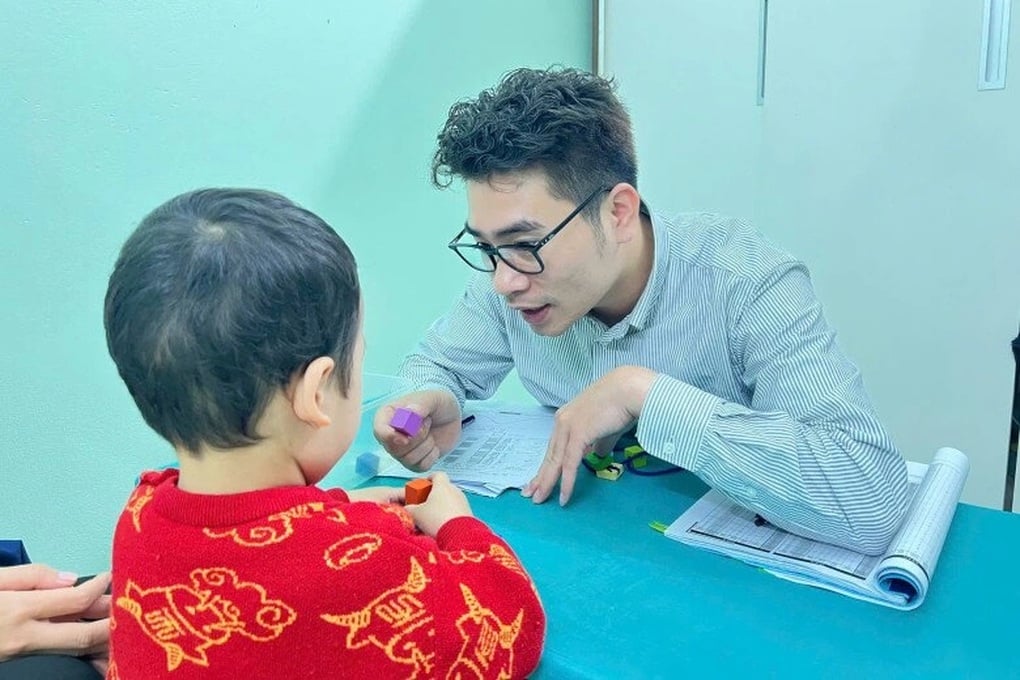Cậu bé trầm cảm vì những bữa cơm nguội lạnh cảm xúc - 2