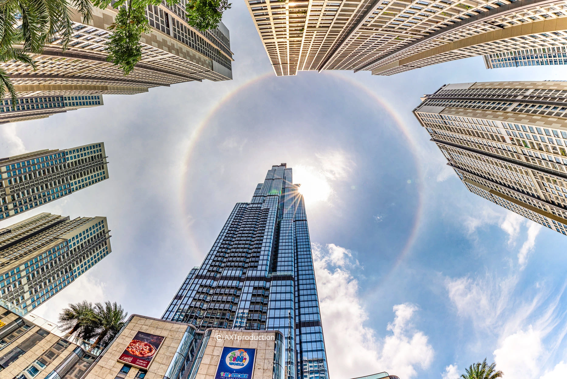 Sun halo បង្ហាញមុខនៅទីក្រុងហូជីមិញ ព្រឹកនេះ អ្នកនិយមលេងអ៊ីនធឺណិតបានចែករំលែកវាយ៉ាងទូលំទូលាយ