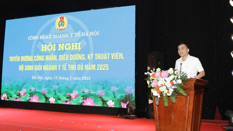 Ngành Y tế Hà Nội tuyên dương 182 công nhân, điều dưỡng, kỹ thuật viên, hộ sinh giỏi năm 2025 ảnh 2
