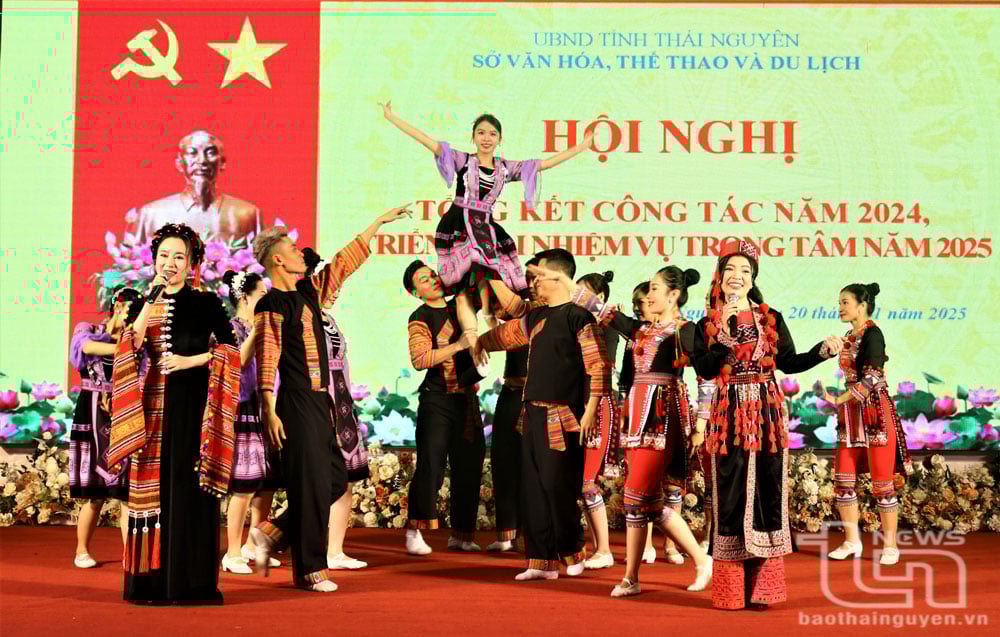 Nhu cầu hưởng thụ văn hóa của người dân được nâng cao.