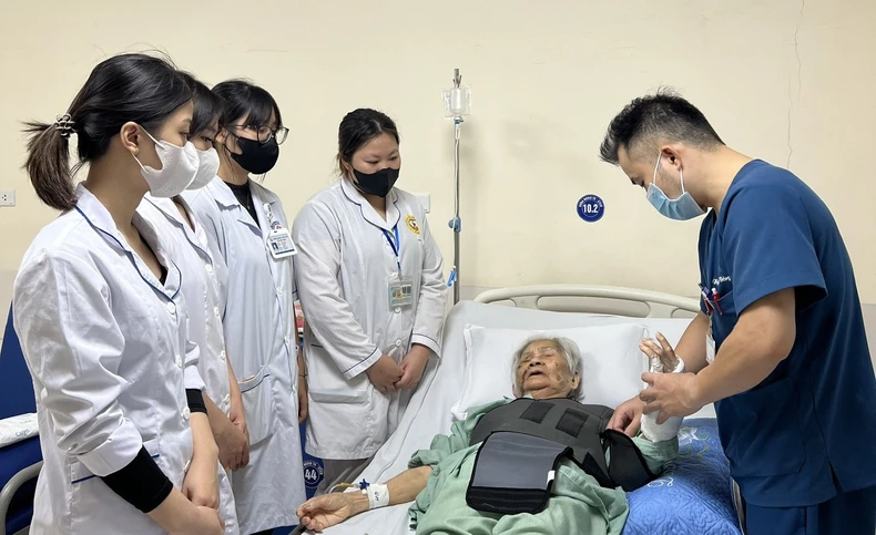 Viện phí, y đức và cách hành xử phù hợp ảnh 3