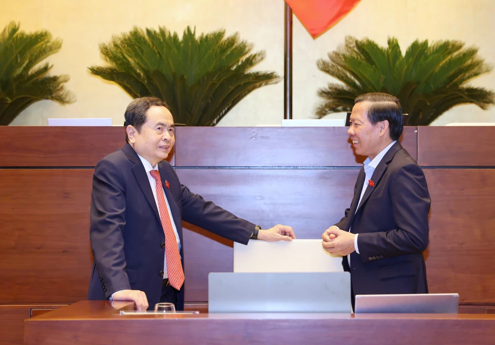 MẪN.jpg