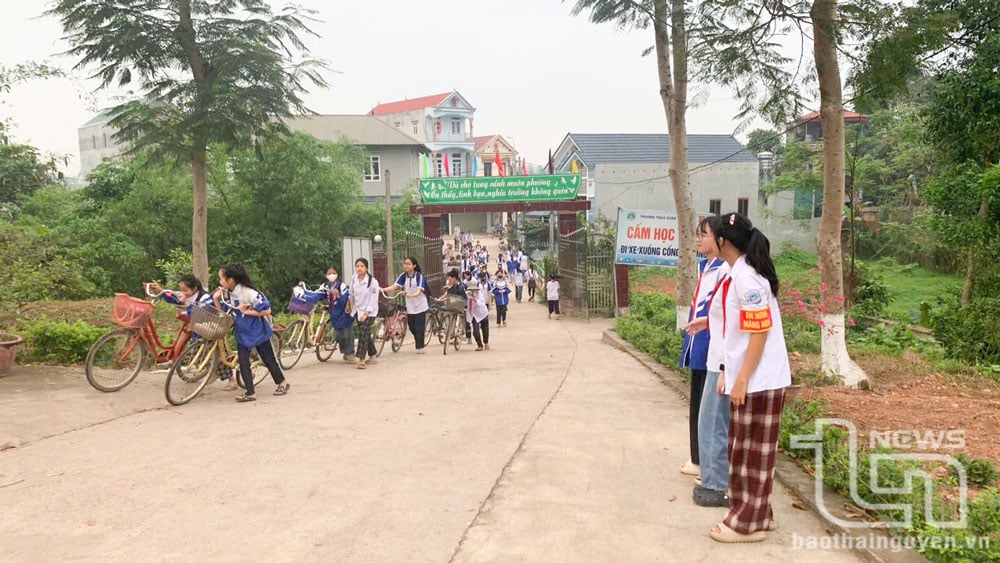 សិស្សគឺជាកត្តាសំខាន់ក្នុងការលើកកម្ពស់ និងផ្លាស់ប្តូរការយល់ដឹងរបស់សហគមន៍សិស្សនៅក្នុងសាលា។