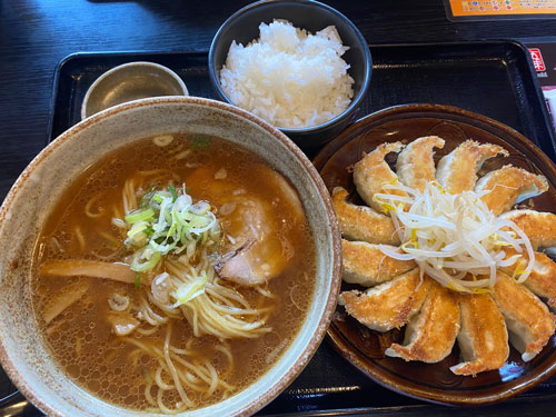 du-khach-thuong-thuc-mi-ramen-va-banh-xep-gyoza-tai-tp-hamamatsu.webp