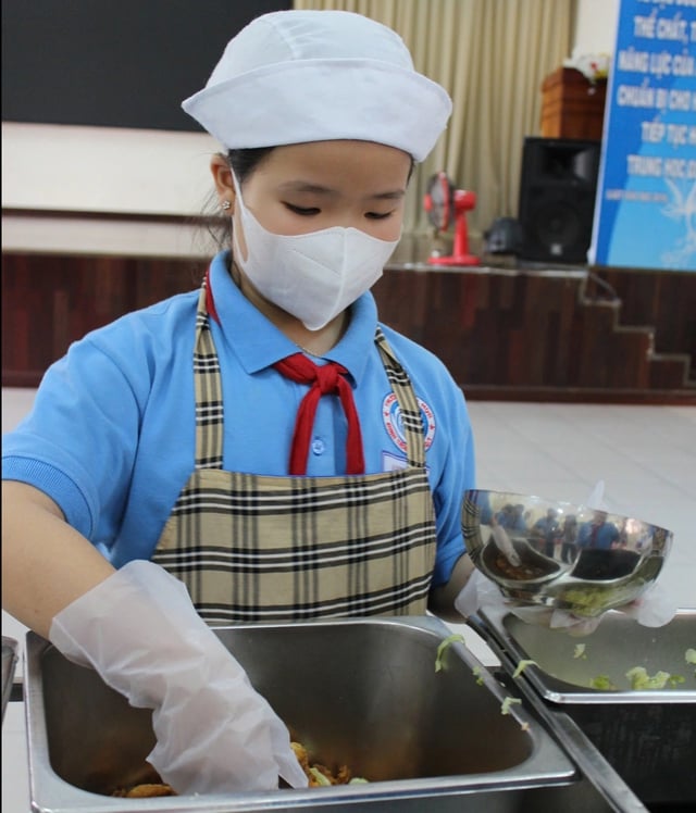 Dự kiến bỏ hình thức đuổi học: Cần trang bị kỷ luật tự giác cho học sinh - Ảnh 2.