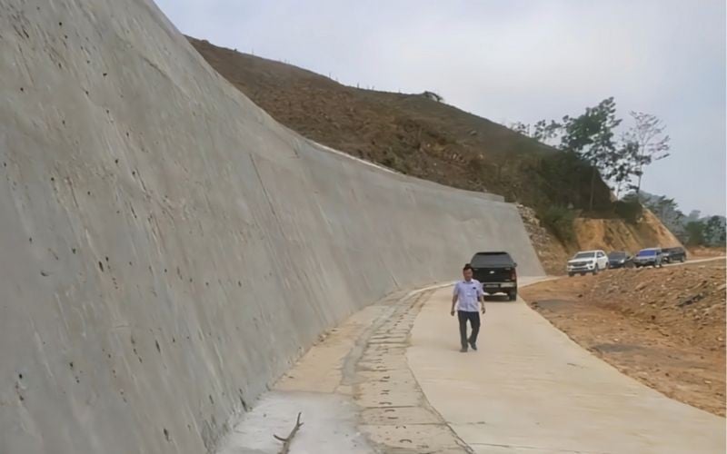 Hiện trạng khu vực mái đồi Ao Ếch sau khi đã được khắc phục. Ảnh: Viết Đào