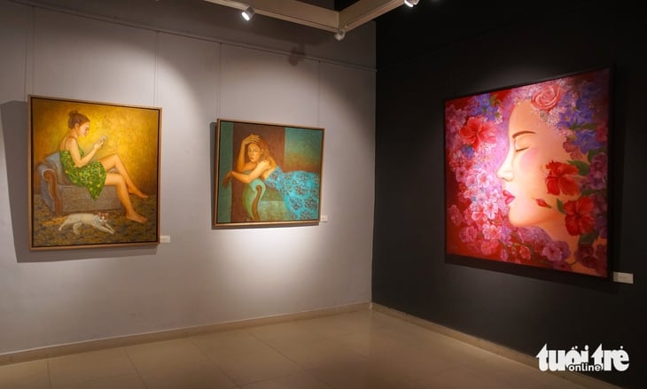 phụ nữ vẽ - Ảnh 3.