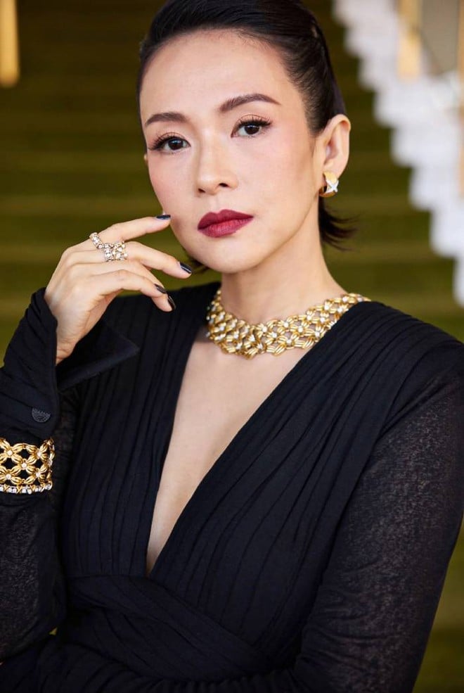 Chương Tử Di tỏa sáng trong thiết kế Công Trí tại “The Gold House Gala Awards” - Ảnh 3.