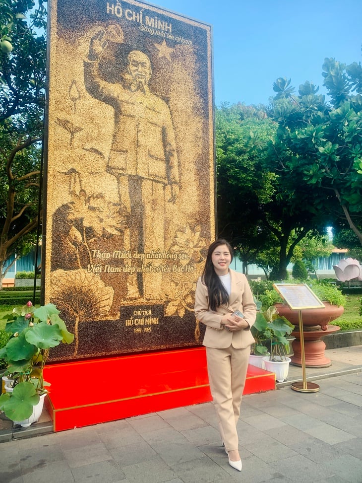Hồ Chí Minh - Ảnh 1.
