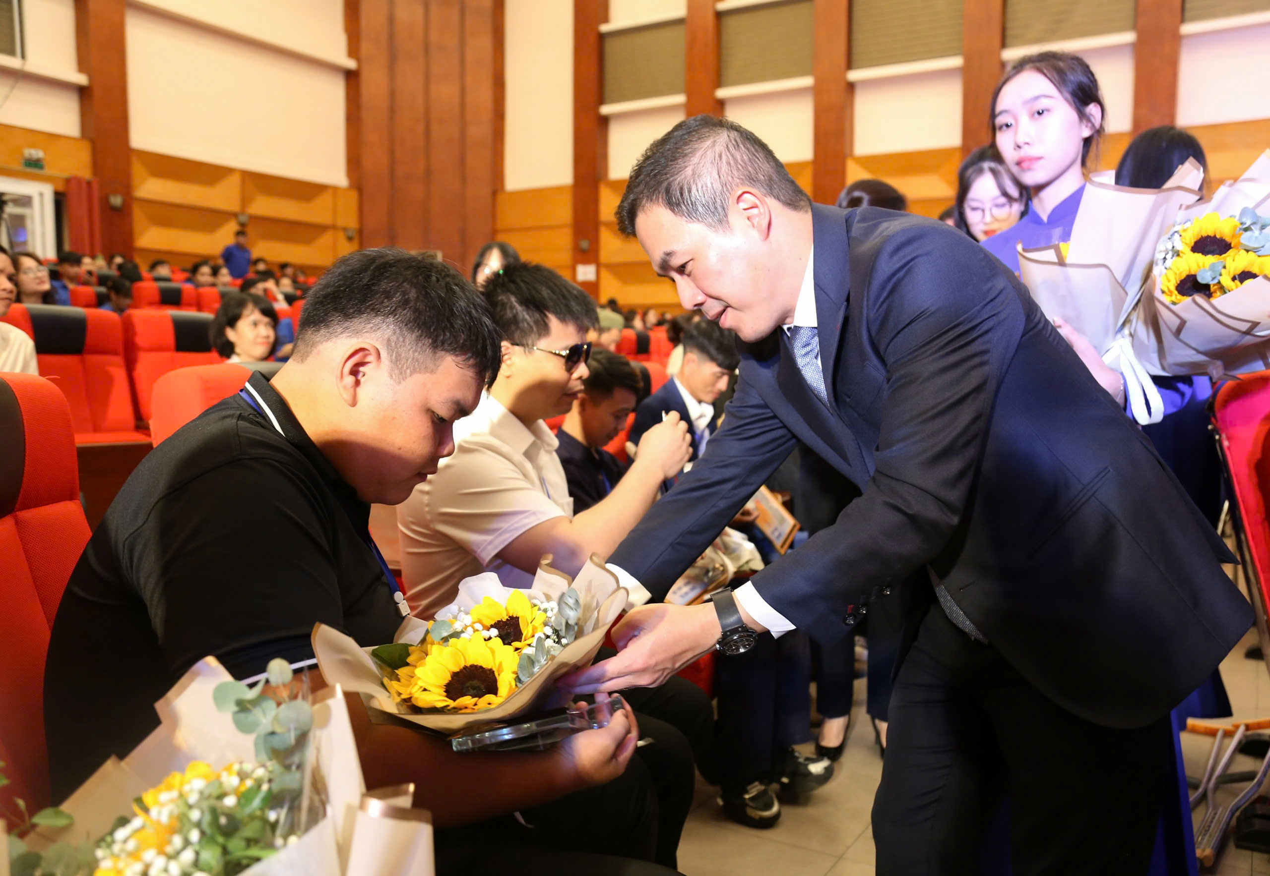 Tiến Linh, Ánh Viên cùng tham gia chiến dịch đầy ý nghĩa của TCP Việt Nam- Ảnh 2.
