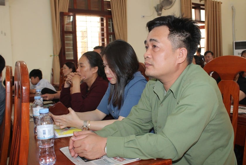 Đông đảo bà con nhân dân đếm tham gia.