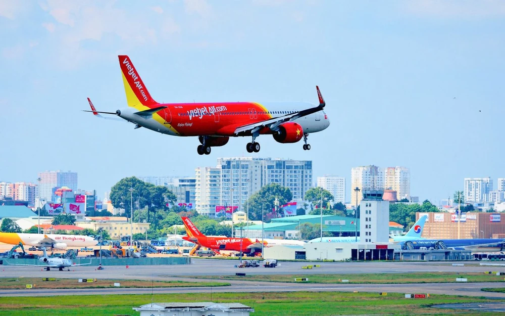 ក្រុមហ៊ុនអាកាសចរណ៍ Vietjet Air 1.jpg