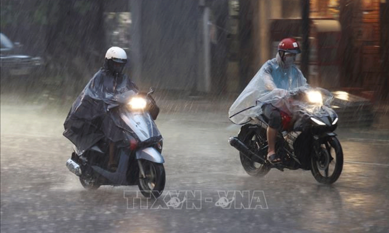 Chiều tối và đêm 14/5, khu vực Tây Bắc và Việt Bắc có mưa rào, dông rải rác, cục bộ có nơi mưa to với lượng mưa từ 10-30 mm, có nơi trên 50 mm. Ảnh: TTXVN