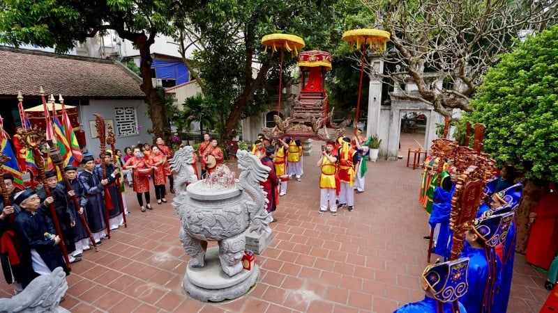 Hà Nội có hàng trăm lễ hội trong năm. (Ảnh: T.L)