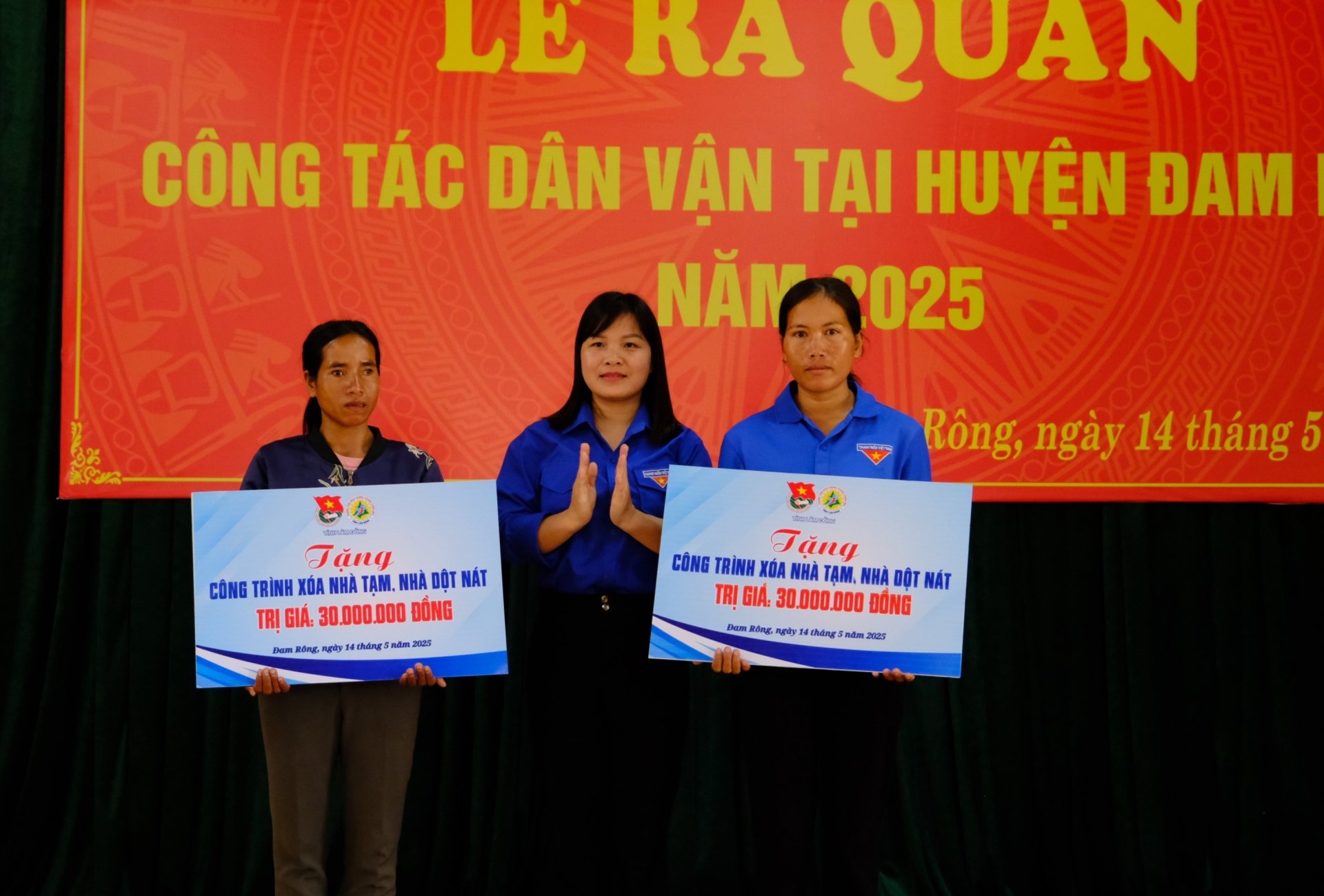 Tỉnh Đoàn Lâm Đồng hỗ trợ kinh phí xây dựng 2 căn nhà với số tiền 60 triệu đồng