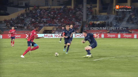 Trực tiếp CAHN vs Buriram 0-0 (H1): Quang Hải dứt điểm không thành ảnh 1