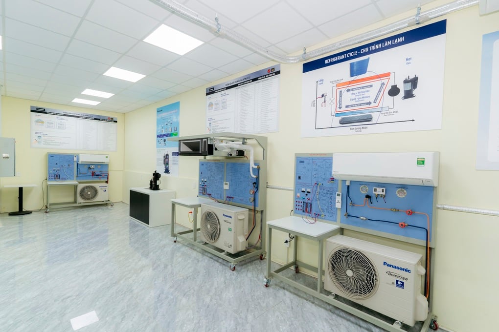 Sinh viên Đại học Công nghiệp TPHCM tiếp cận giải pháp HVAC từ Panasonic - 3