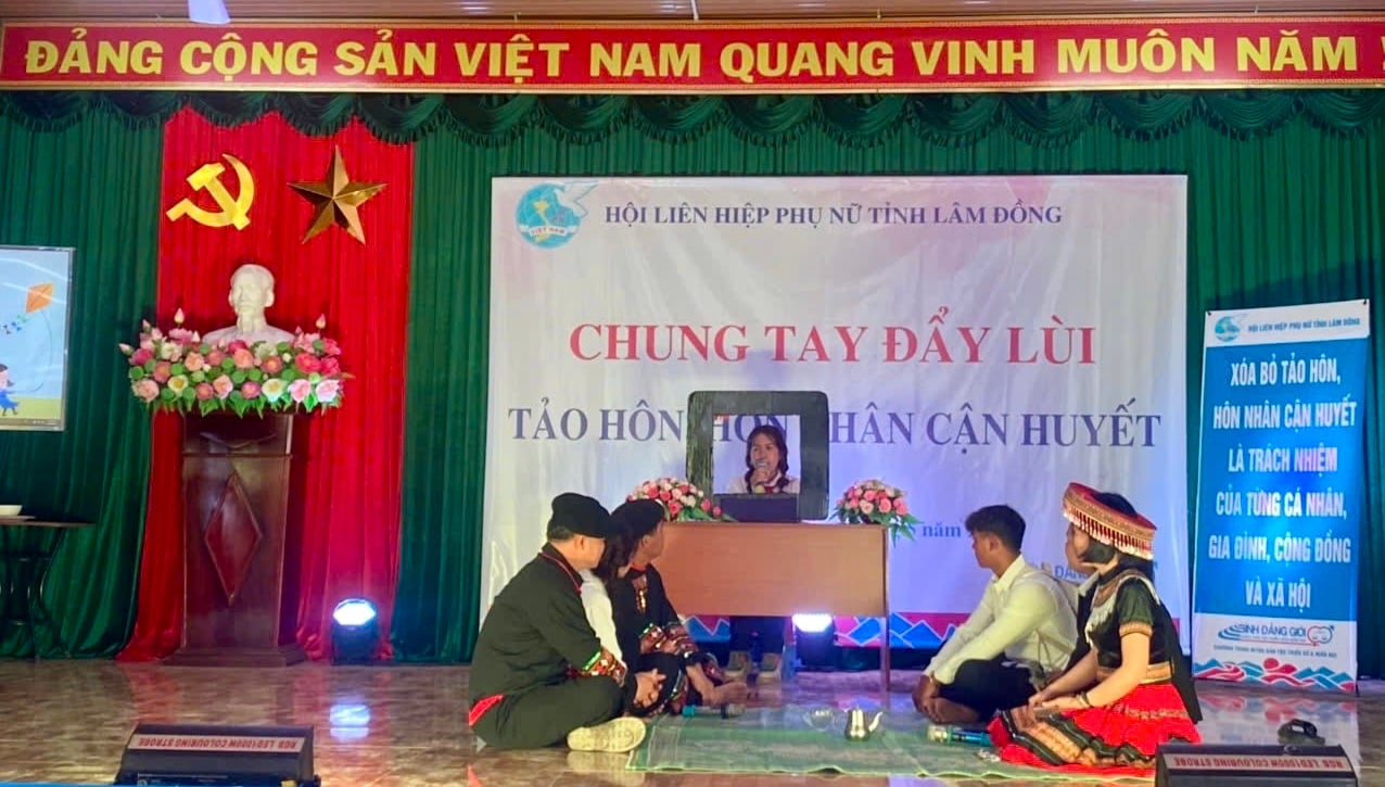 tiểu phẩm truyền thông về phòng chống tảo hôn và hôn nhân cận huyết do hội viên phụ nữ các xã