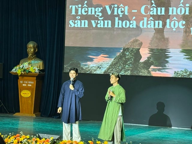 Sinh viên TP HCM tranh tài hùng biện tiếng Việt- Ảnh 1.